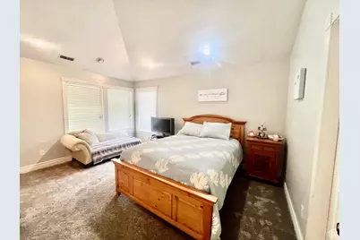 302 W Hidden Hollow Dr S, Orem, UT 84058 - Photo 27