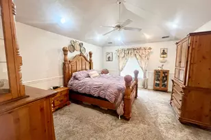 302 W Hidden Hollow Dr S, Orem, UT 84058 - Photo 21