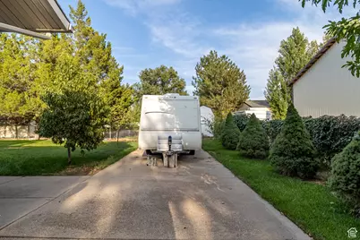 878 N 2600 W, Clinton, UT 84015 - Photo 23