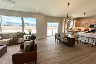 634 E Cedar Ct, Grantsville, UT 84029 - Photo 13