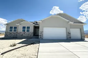634 E Cedar Ct, Grantsville, UT 84029 - Photo 1