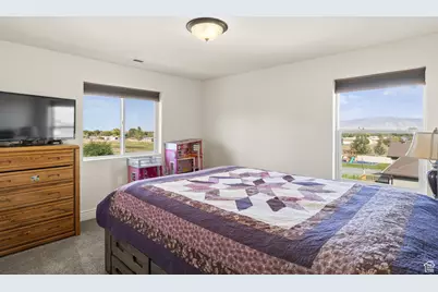 256 W Pear St, Grantsville, UT 84029 - Photo 13