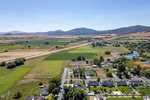 275 S 300 E, Wellsville, UT 84339 - Photo 57