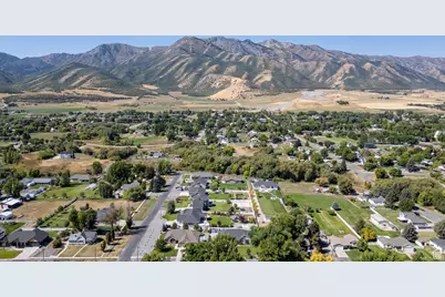 275 S 300 E, Wellsville, UT 84339 - Photo 53