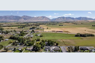 275 S 300 E, Wellsville, UT 84339 - Photo 61