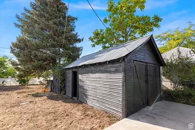 180 S 100 E, Tooele, UT 84074 - Photo 25