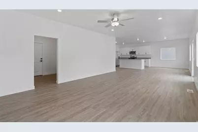 7075 Three Warriors Way N, Eagle Mountain, UT 84005 - Photo 7