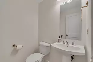 5262 W South Jordan Parkway, South Jordan, UT 84009 - Photo 15