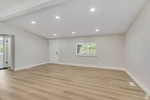 562 Lancelot, North Salt Lake, UT 84054 - Photo 7