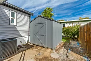 562 Lancelot, North Salt Lake, UT 84054 - Photo 23