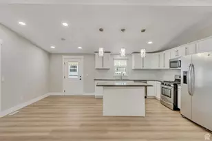 562 Lancelot, North Salt Lake, UT 84054 - Photo 3