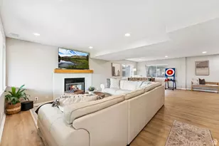 2428 S Scenic Dr E, Salt Lake City, UT 84109 - Photo 49