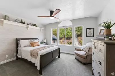 2428 S Scenic Dr E, Salt Lake City, UT 84109 - Photo 41