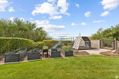2428 S Scenic Dr E, Salt Lake City, UT 84109 - Photo 63