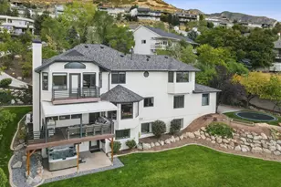 2428 S Scenic Dr E, Salt Lake City, UT 84109 - Photo 5