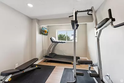 2428 S Scenic Dr E, Salt Lake City, UT 84109 - Photo 55