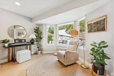 2428 S Scenic Dr E, Salt Lake City, UT 84109 - Photo 9