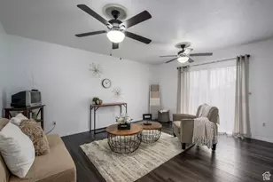 488 E 200 S, Clearfield, UT 84015 - Photo 3