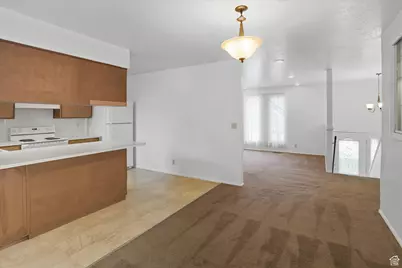 617 E 405 S, Layton, UT 84041 - Photo 5