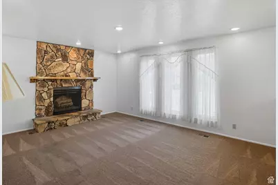 617 E 405 S, Layton, UT 84041 - Photo 7