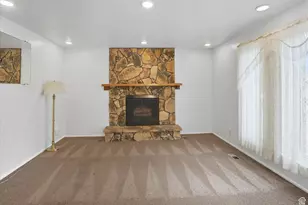 617 E 405 S, Layton, UT 84041 - Photo 9