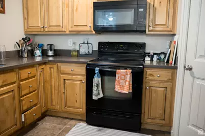 99 E 760 S #B102, Vernal, UT 84078 - Photo 21