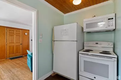 138 W Utah Ave, Tooele, UT 84074 - Photo 9