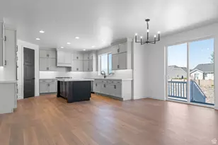 611 N Briarwood Ln, Lindon, UT 84042 - Photo 11