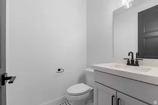 611 N Briarwood Ln, Lindon, UT 84042 - Photo 15