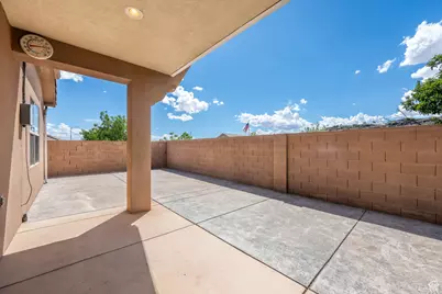 236 S 2020 Cir E, Saint George, UT 84790 - Photo 13