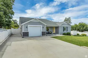 2752 E Wardway Dr, Holladay, UT 84124 - Photo 3