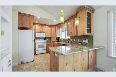 2484 Oakridge Dr, Spanish Fork, UT 84660 - Photo 21