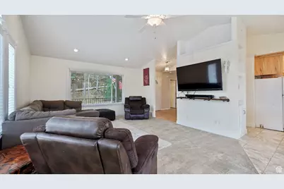 2484 Oakridge Dr, Spanish Fork, UT 84660 - Photo 19