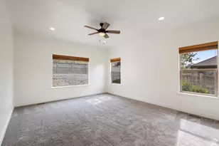 9226 N Mount Airey Dr W, Eagle Mountain, UT 84005 - Photo 15