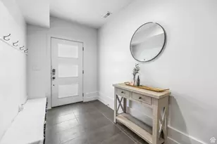 328 E Tri Ln S, Draper, UT 84020 - Photo 3