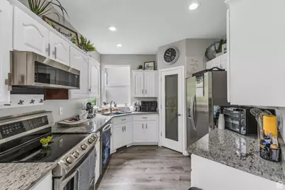 6969 S Free Land Pl E, Midvale, UT 84047 - Photo 9