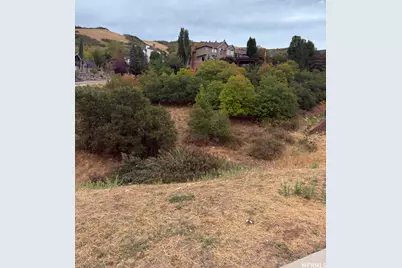 348 E Hidden Lake Dr #107, Bountiful, UT 84010 - Photo 3