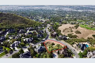 348 E Hidden Lake Dr #107, Bountiful, UT 84010 - Photo 7