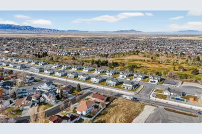 828 E Vine St, Tooele, UT 84074 - Photo 25