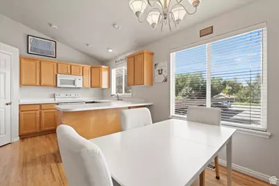 572 E 5300 S, Murray, UT 84107 - Photo 7