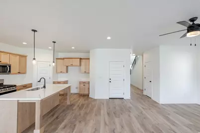 1060 N Canvasback Dr #405, Lehi, UT 84043 - Photo 3