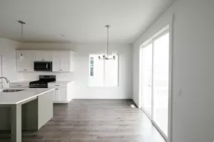 1032 N 3620 W, Lehi, UT 84043 - Photo 5