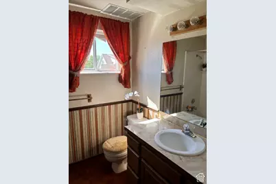 207 W 3275 N, North Ogden, UT 84414 - Photo 33