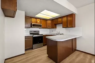 5545 S 2100 W, Roy, UT 84067 - Photo 5