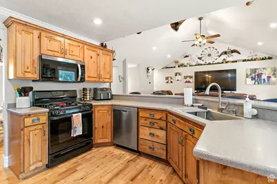 565 S Main St, Mona, UT 84645 - Photo 9