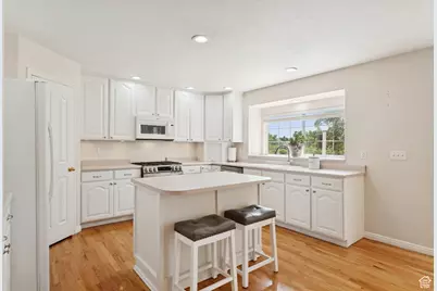 889 W Rockhill Point Cv, Taylorsville, UT 84123 - Photo 25