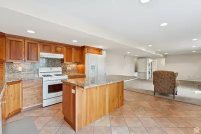 889 W Rockhill Point Cv, Taylorsville, UT 84123 - Photo 79