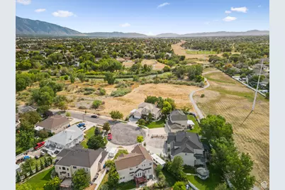 889 W Rockhill Point Cv, Taylorsville, UT 84123 - Photo 105