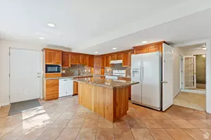 889 W Rockhill Pt Cv, Taylorsville, UT 84123 - Photo 77