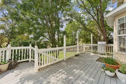 889 W Rockhill Point Cv, Taylorsville, UT 84123 - Photo 35